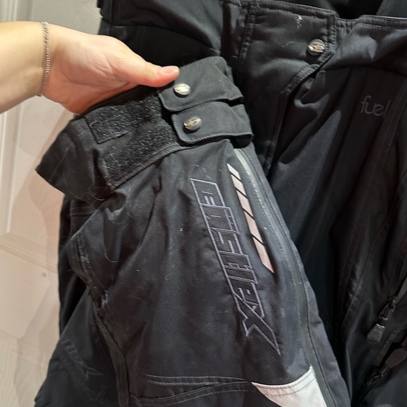 Castle X Fuel Snowpants - Picture 5 of 9